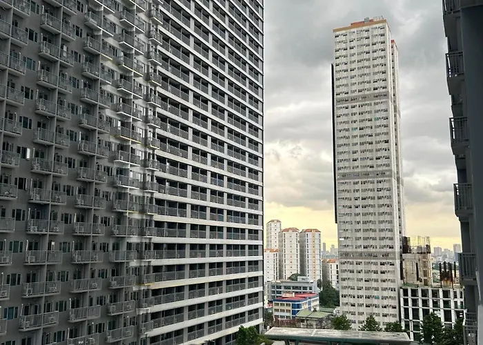 Balay Mulano At Fame Residences Mandaluyong L With Balcony Pool View L 200mbps Wifi *