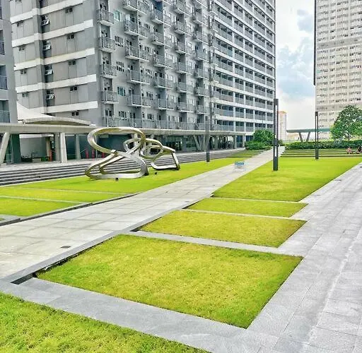 Apartment Balay Mulano At Fame Residences Mandaluyong L With Balcony Pool View L 200mbps Wifi *